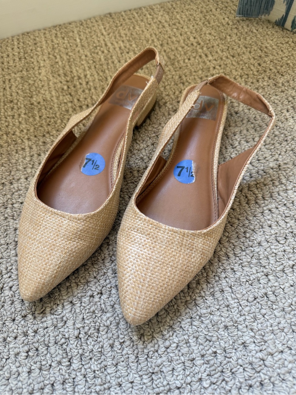 DV by Dolce Vita Woven Raffia Pointed Slingback Flats in Tan Size 7.5